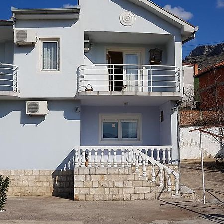 Apartment And Room Panorama Mostar Exterior photo